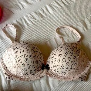 Victoria’s Secret body by Victoria no wire 34D